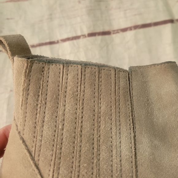 Marc Fisher Alva Suede Bootie Size 6 - Picture 7 of 8